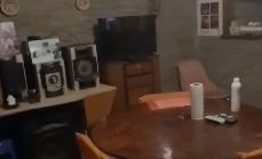 Casa en venta - 4 Dormitorios 3 Baños - 302Mts2 - Merlo