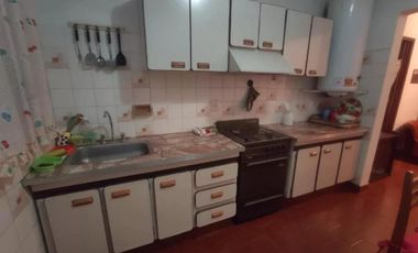 Casa en venta - 4 Dormitorios 2 Baños - 581Mts2 - Santa Teresita