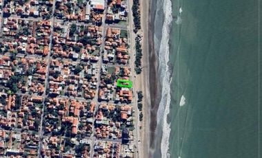 Casa en venta - 4 Dormitorios 2 Baños - 581Mts2 - Santa Teresita