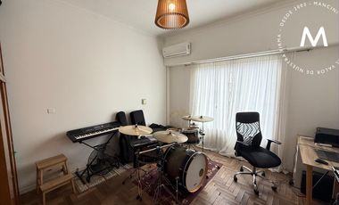 Venta en block: local, galpón y departamento de 3 ambientes