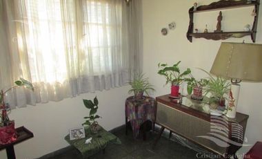 Casa Esquinera en Venta en Villa Adelina