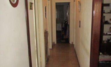 Casa Esquinera en Venta en Villa Adelina