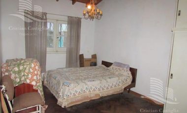 Casa Esquinera en Venta en Villa Adelina