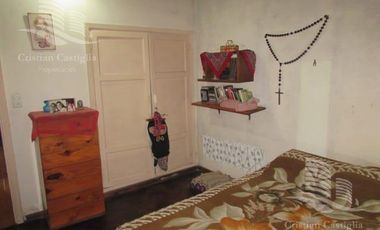 Casa Esquinera en Venta en Villa Adelina