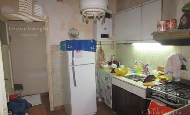 Casa Esquinera en Venta en Villa Adelina