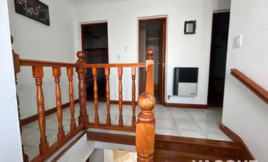 Casas en alquiler temporario - 4 Dormitorios 2 Baños - Mar del Plata