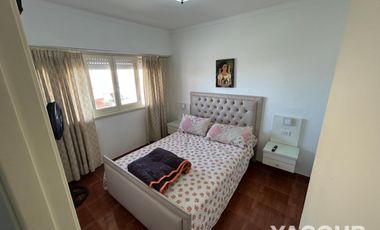 Casas en alquiler temporario - 4 Dormitorios 2 Baños - Mar del Plata