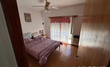 Casas en alquiler temporario - 4 Dormitorios 2 Baños - Mar del Plata