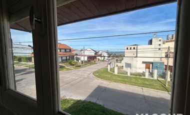 Casas en alquiler temporario - 4 Dormitorios 2 Baños - Mar del Plata