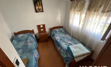 Casas en alquiler temporario - 4 Dormitorios 2 Baños - Mar del Plata