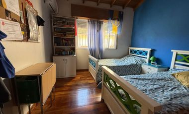 Duplex de 3 ambientes con patio, parrilla y espacio guarda coche- Wilde