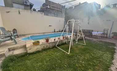 Casa en Barrio España y Hospitales 4 dormitorios con Jardín y Pileta