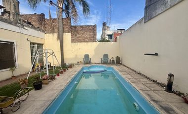 Casa en Barrio España y Hospitales 4 dormitorios con Jardín y Pileta