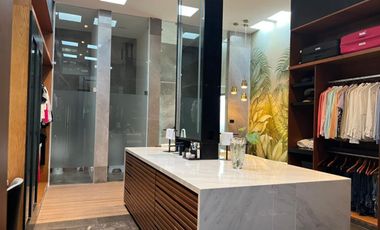 Casa 5 recámaras, dentro de periferico, lista para entrega.