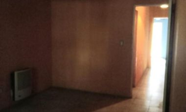 Casa en venta - 3 Dormitorios 4 Baños - Cochera - 1.200Mts2 - Presidente Perón