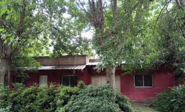 Casa en venta - 3 Dormitorios 4 Baños - Cochera - 1.200Mts2 - Presidente Perón