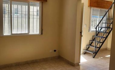 Dúplex en venta - 2 Dormitorios 1 Baño - Cochera - 75Mts2 - Esteban Echeverría
