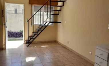 Dúplex en venta - 2 Dormitorios 1 Baño - Cochera - 75Mts2 - Esteban Echeverría