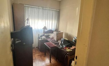 Departamento en venta - 2 Dormitorios 1 Baño - Cochera - 75Mts2 - General San Martín