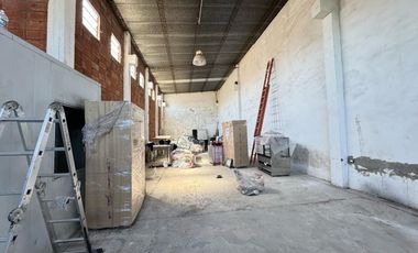 Galpón en  Venta excelente zona