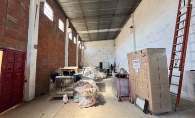 Galpón en  Venta excelente zona