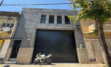 Galpón en  Venta excelente zona