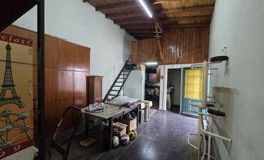 VENTA CASA 4 AMBIENTES EN VILLA ADELINA