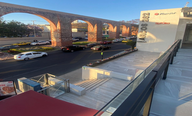Local comercial enfrente de los Arcos