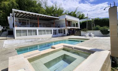 HERMOSA CASA CAMPESTRE EN COMBIA