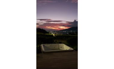 CASA CAMPESTRE EN MEDIO DE RESERVA NATURAL