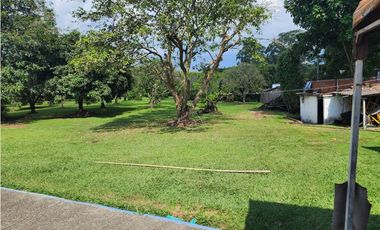 Casa-lote suburbano en Cerritos, Pereira