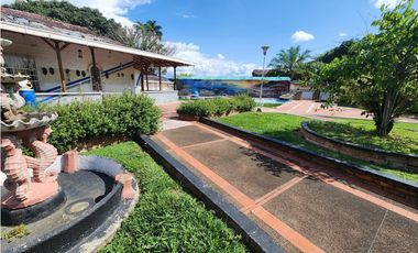 Casa-lote suburbano en Cerritos, Pereira