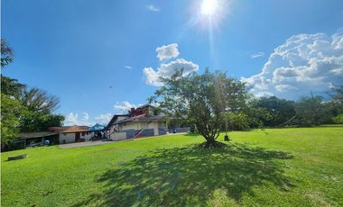 Casa-lote suburbano en Cerritos, Pereira