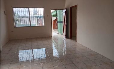 Santa Elena, Hermosa  Casa en Venta, 100m2
