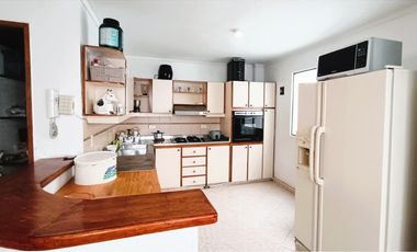 Apartamento en venta en precio de oportunidad en Medellín - Calasanz