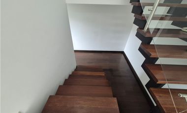 RENTO CASA MODERNA DE LUJO YERBABONITA BOSQUE NATIVO SOPO