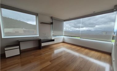 RENTO CASA MODERNA DE LUJO YERBABONITA BOSQUE NATIVO SOPO