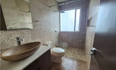 RENTO CASA MODERNA DE LUJO YERBABONITA BOSQUE NATIVO SOPO