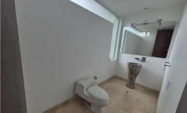 RENTO CASA MODERNA DE LUJO YERBABONITA BOSQUE NATIVO SOPO