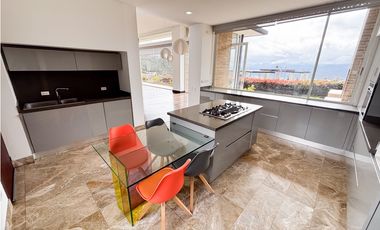 RENTO CASA MODERNA DE LUJO YERBABONITA BOSQUE NATIVO SOPO