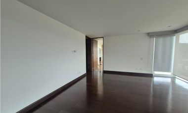 RENTO CASA MODERNA DE LUJO YERBABONITA BOSQUE NATIVO SOPO