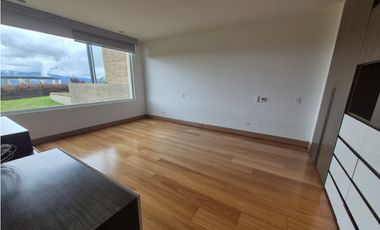 RENTO CASA MODERNA DE LUJO YERBABONITA BOSQUE NATIVO SOPO