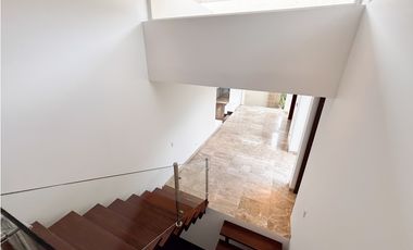 RENTO CASA MODERNA DE LUJO YERBABONITA BOSQUE NATIVO SOPO