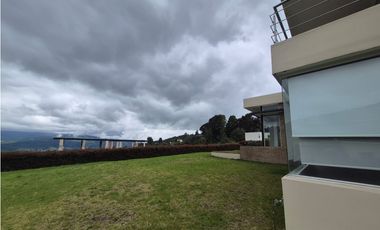 RENTO CASA MODERNA DE LUJO YERBABONITA BOSQUE NATIVO SOPO