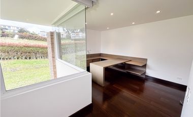 RENTO CASA MODERNA DE LUJO YERBABONITA BOSQUE NATIVO SOPO