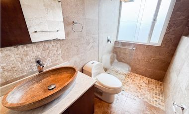 RENTO CASA MODERNA DE LUJO YERBABONITA BOSQUE NATIVO SOPO