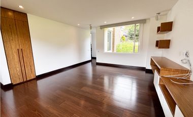 RENTO CASA MODERNA DE LUJO YERBABONITA BOSQUE NATIVO SOPO