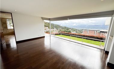 RENTO CASA MODERNA DE LUJO YERBABONITA BOSQUE NATIVO SOPO