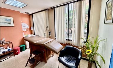 Oficina/consultorio en venta en El Poblado, Milla de Oro