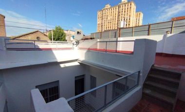 PH en venta - 4 Dormitorios 2 Baños - Avellaneda